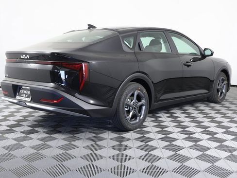 Used 2025 Kia K4 LXS image 4