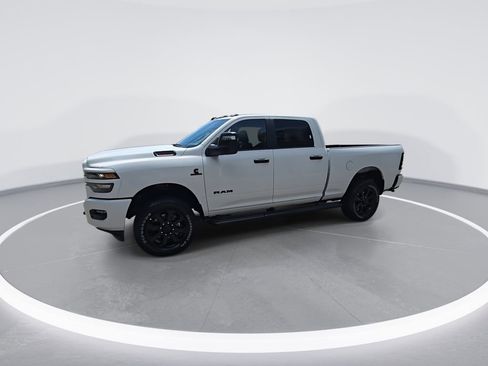 New 2026 RAM 2500 Big Horn AWD/4WD image 4