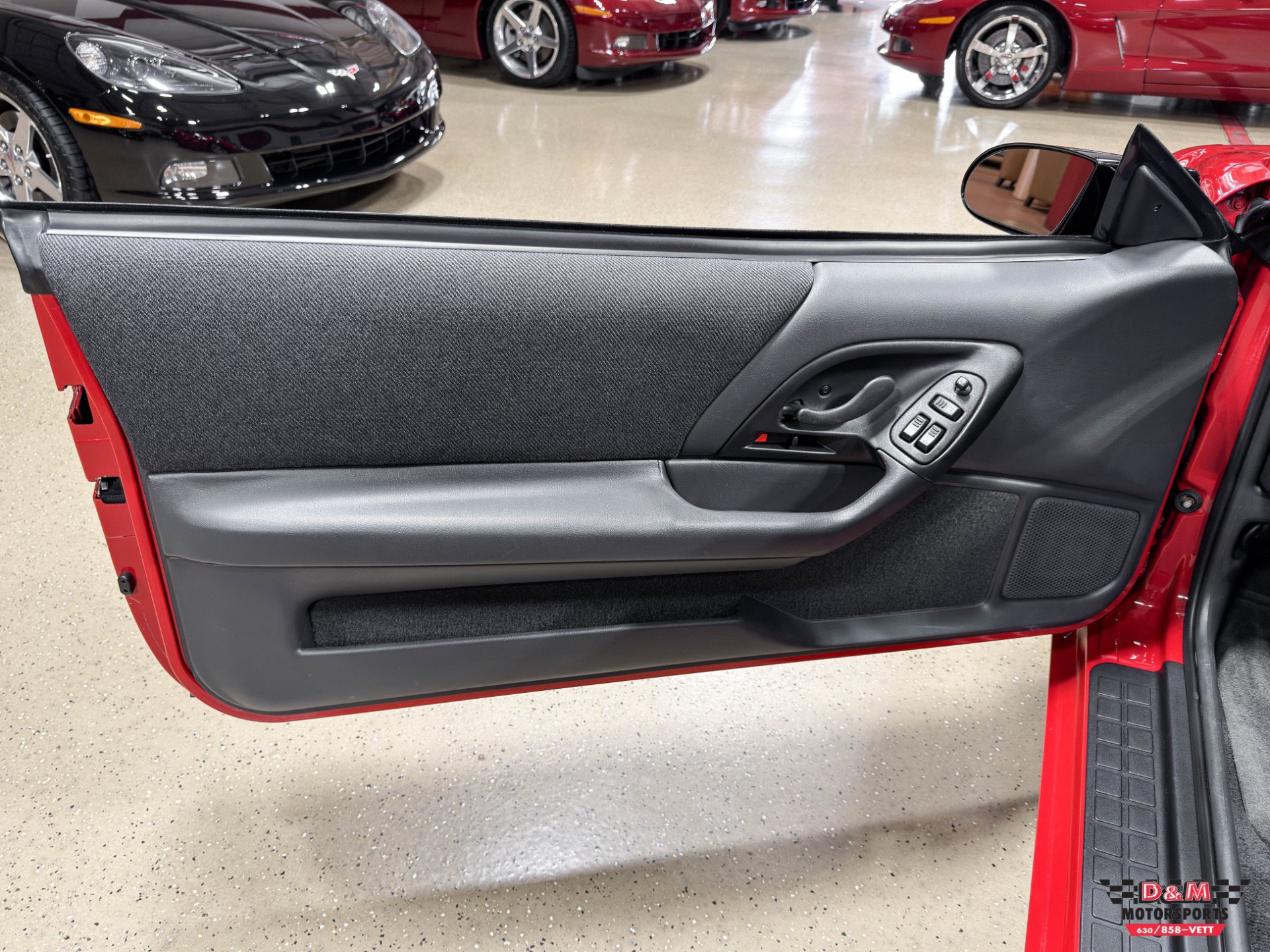 Used 1994 Chevrolet Camaro Z28 RWD image 26