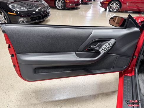 Used 1994 Chevrolet Camaro Z28 RWD image 26