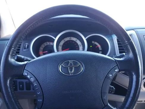 Used 2011 Toyota Tacoma PreRunner image 20