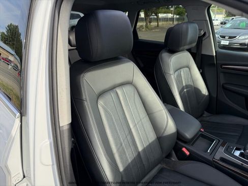 Used 2019 Audi Q5 2.0T Premium AWD/4WD image 21