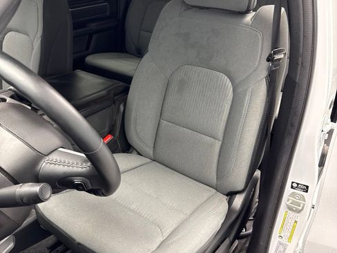 Used 2024 RAM 1500 Big Horn AWD/4WD image 9