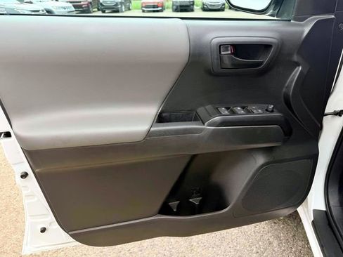 Used 2023 Toyota Tacoma SR AWD/4WD image 15