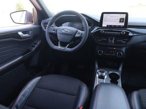 Used 2025 Ford Escape ST-Line AWD/4WD image 23