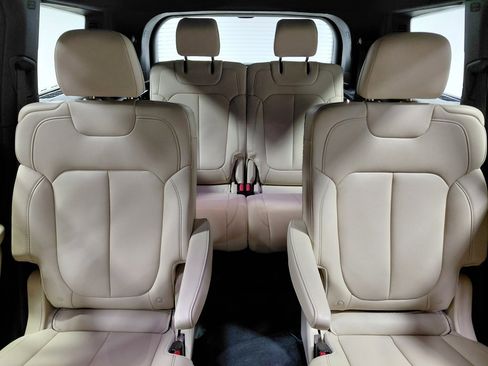 Certified 2025 Jeep Grand Cherokee L Limited image 28