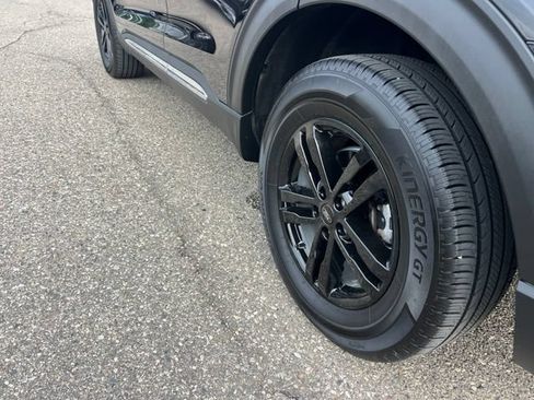 Certified 2024 Ford Explorer XLT AWD/4WD image 27