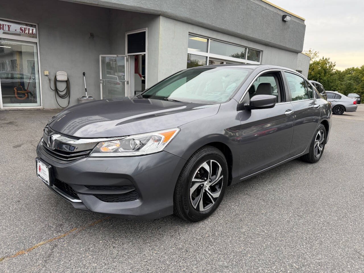 Used 2016 Honda Accord LX image 3
