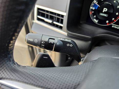 Used 2024 Mitsubishi Outlander SE Black Edition FWD image 23