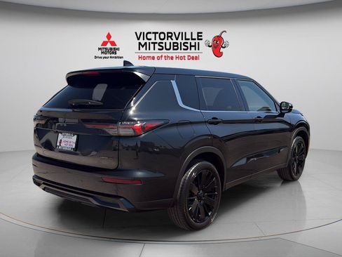 New 2026 Mitsubishi Outlander LE FWD image 7