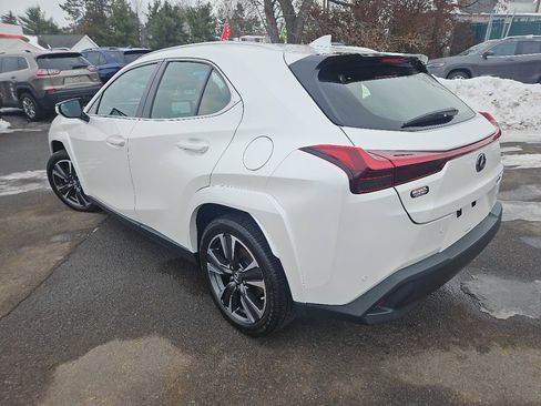 Used 2024 Lexus UX 250h AWD w/ Premium Package image 5