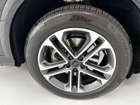 Certified 2025 Audi Q5 Premium w/ Premium Plus AWD/4WD image 31