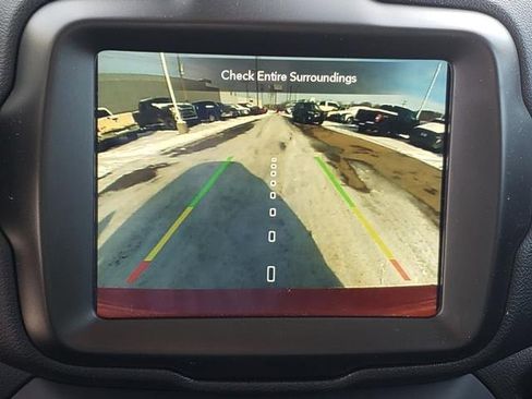 Used 2023 Jeep Renegade Latitude image 25