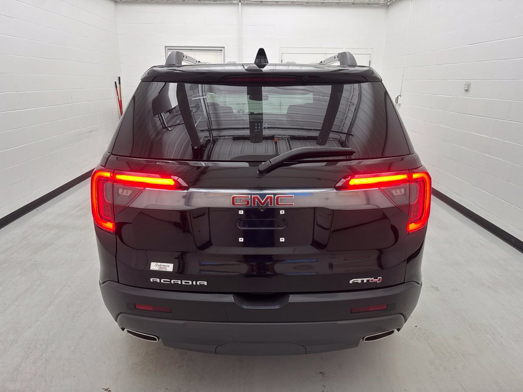 Used 2023 GMC Acadia AT4 w/ Technology Package AWD/4WD image 5