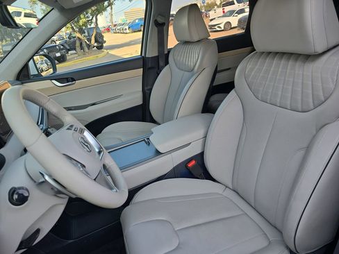 Used 2023 Hyundai Palisade Limited image 16