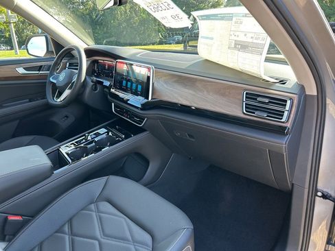 New 2026 Volkswagen Atlas SE image 38