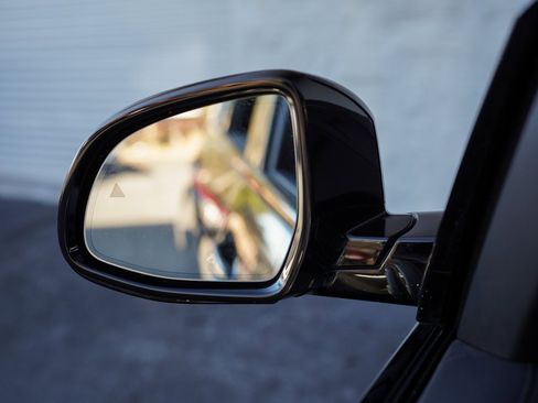 Used 2023 BMW X7 xDrive40i w/ M Sport Package image 39