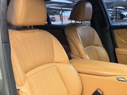 Used 2022 Lexus LS 500 AWD w/ Interior Upgrade Package image 31