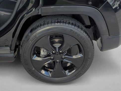 Used 2021 Jeep Compass Latitude image 23