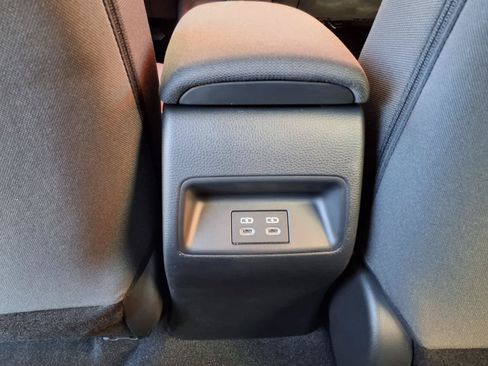 Used 2026 Toyota Corolla SE FWD image 12