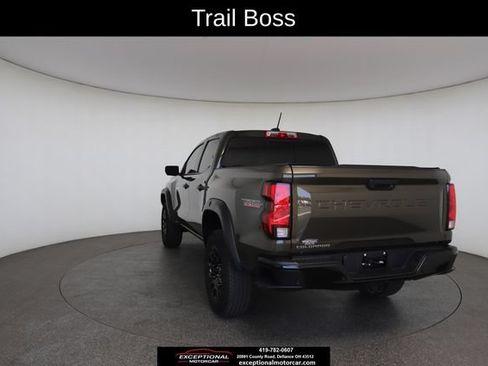 Used 2024 Chevrolet Colorado Trail Boss w/ Technology Package AWD/4WD image 13
