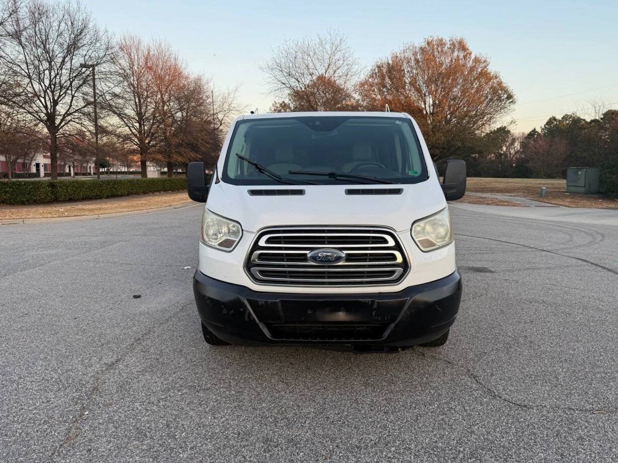 Used 2015 Ford Transit 350 XLT RWD image 8