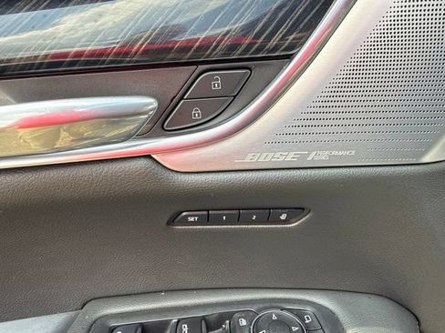 Used 2022 Cadillac XT6 Premium Luxury w/ Technology Package AWD/4WD image 34