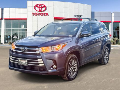 Certified 2017 Toyota Highlander XLE image 3