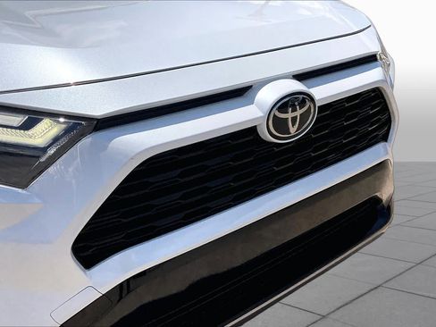 Certified 2025 Toyota RAV4 XSE AWD/4WD image 30