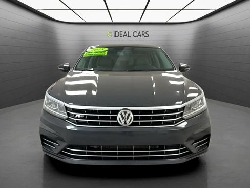 Used 2018 Volkswagen Passat 2.0T R-Line FWD image 8