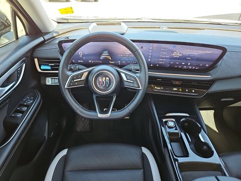 Used 2025 Buick Envision Sport Touring image 8