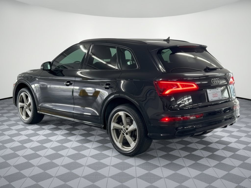 Used 2020 Audi Q5 2.0T Titanium Premium Plus AWD/4WD image 3