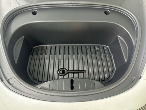 Used 2023 Tesla Model 3 Standard Range RWD image 33