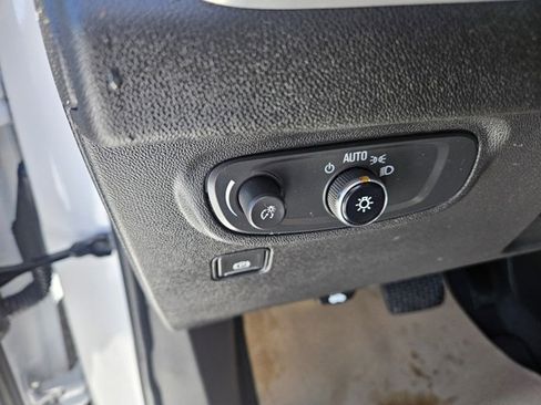 Certified 2023 GMC Terrain SLE w/ Driver Convenience Package image 18