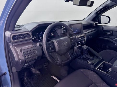 Certified 2026 Toyota Tacoma SR5 AWD/4WD image 9