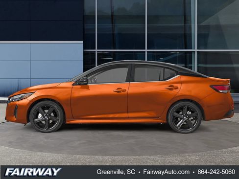 Used 2025 Nissan Sentra SR FWD image 3