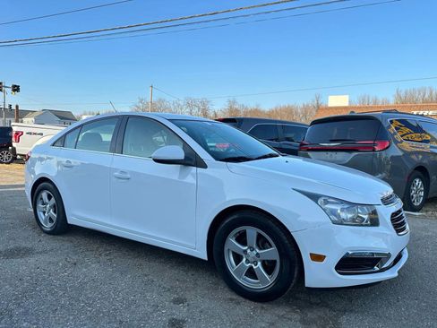 Used 2016 Chevrolet Cruze LT image 8
