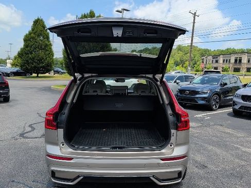 Used 2023 Volvo XC60 B5 Plus w/ Climate Package AWD/4WD image 16