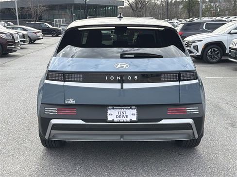 New 2026 Hyundai Ioniq 5 SEL image 6