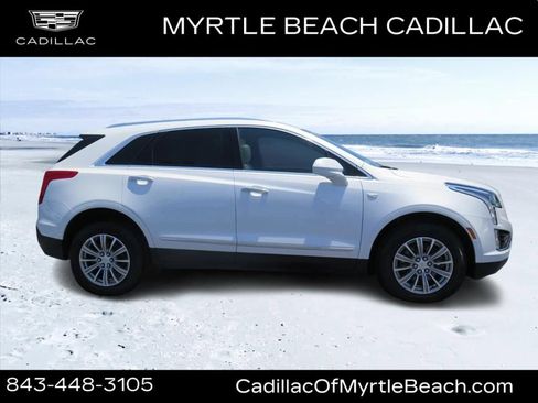 Used 2018 Cadillac XT5 Luxury w/ Driver Awareness Package FWD image 2