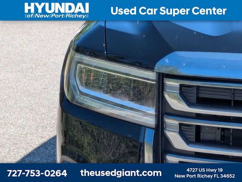 Used 2023 GMC Acadia AT4 w/ Trailering Package AWD/4WD image 9