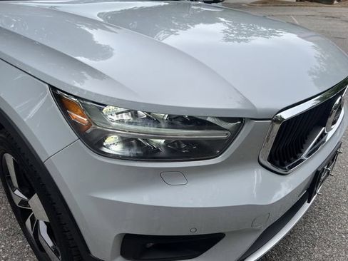 Used 2021 Volvo XC40 T5 Momentum w/ Premium Package AWD/4WD image 27