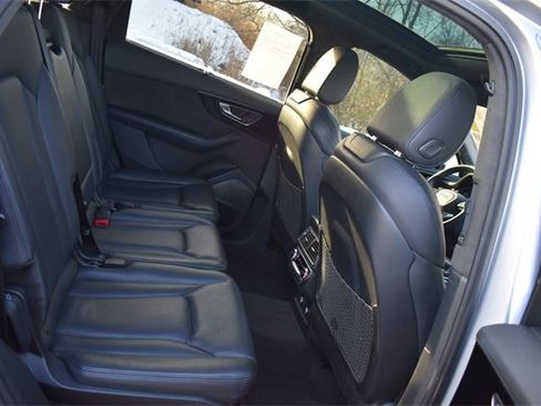 Used 2019 Audi Q7 3.0T Prestige w/ Prestige Package image 16