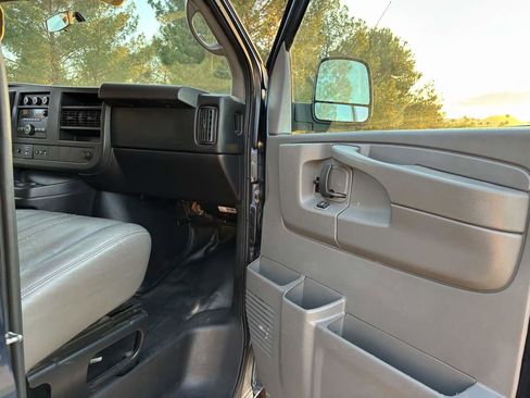 Used 2013 GMC Savana 3500 LS w/ Power Package RWD image 16