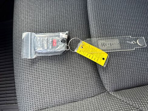 Used 2024 Toyota bZ4X XLE image 36