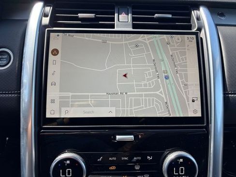 Certified 2025 Land Rover Discovery Dynamic SE AWD/4WD image 20