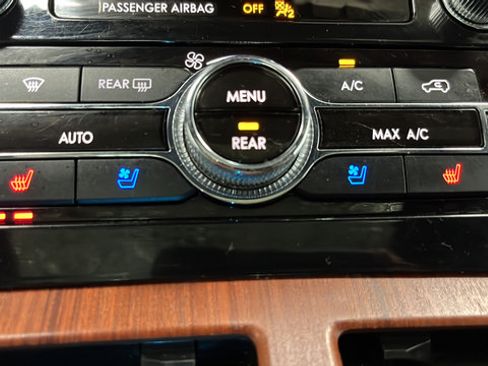 Used 2020 Lincoln Navigator L Reserve w/ Equipment Group 208A Reserve AWD/4WD image 32
