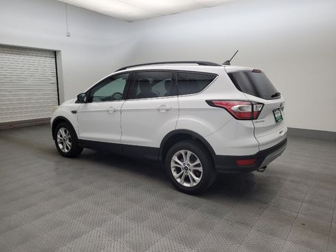 Used 2018 Ford Escape SE w/ SE Sync 3 Package FWD image 3