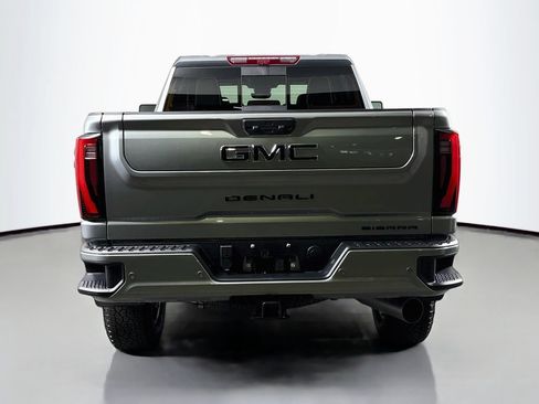 New 2026 GMC Sierra 2500 Denali Ultimate w/ LPO, Black Badging Package AWD/4WD image 6