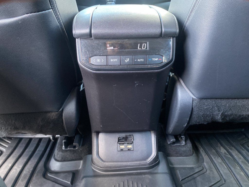 Used 2021 Toyota Highlander XLE AWD/4WD image 73